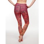 Fitnesz leggings egzotikus levelekkel