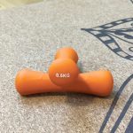 Kézi súlyzó, 0,5 kg x 2 db, neoprén borítású, narancs