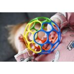 Oball - lyukacsos labda, rágóka, élénk színben, 10 cm